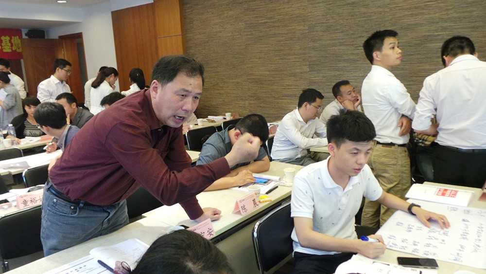 卓越經(jīng)理人高級(jí)實(shí)戰(zhàn)班薛維舟教授主講的《營(yíng)銷管理與客戶經(jīng)營(yíng)》