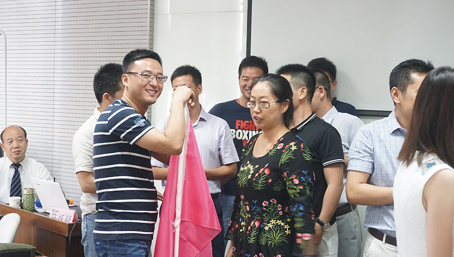 執行的八字方針：認真第一，聰明第二；