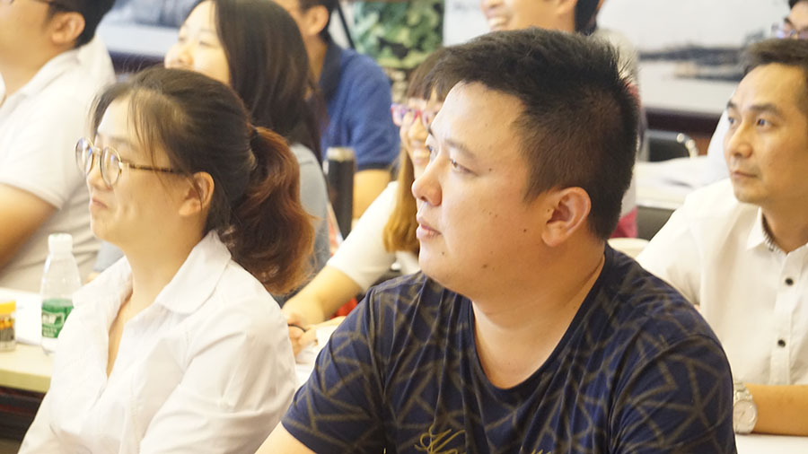 開悟開竅型培訓(xùn)師姜博仁導(dǎo)師親臨上海交通大學(xué)