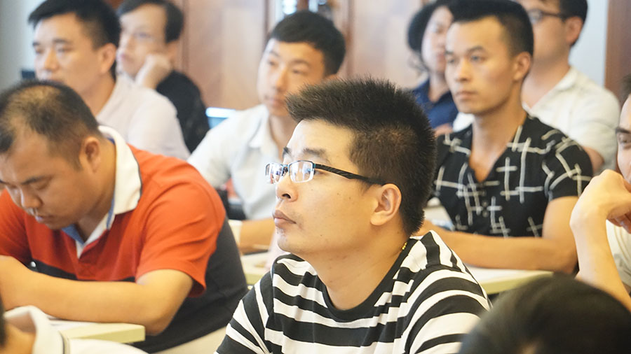 開悟開竅型培訓(xùn)師姜博仁導(dǎo)師親臨上海交通大學(xué)