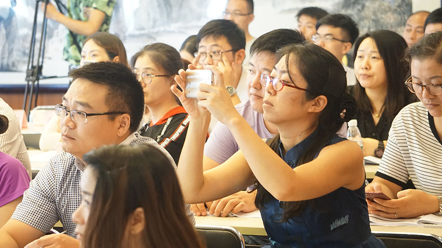開悟開竅型培訓(xùn)師姜博仁導(dǎo)師親臨上海交通大學(xué)