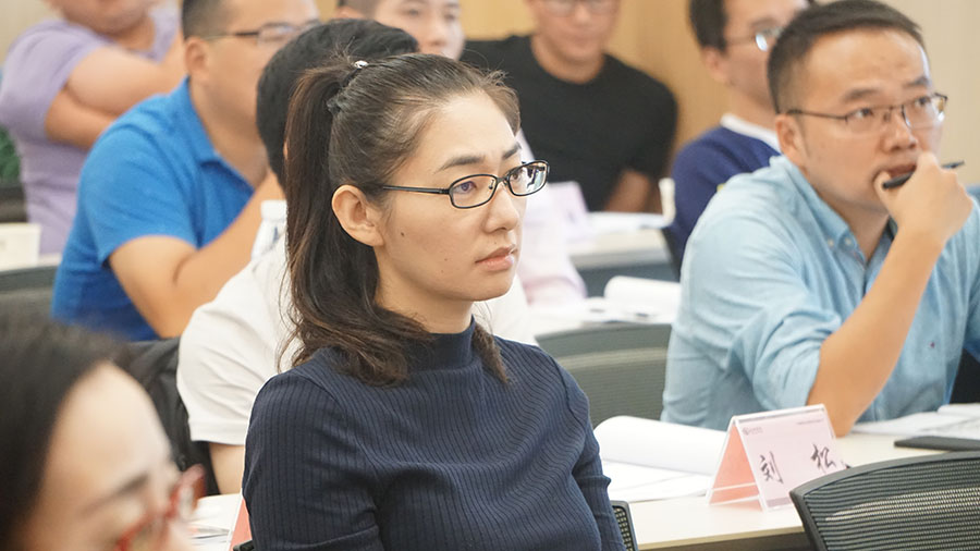 卓越經理人高級實戰班核心課程之《互聯網思維與經營創新》、《卓越領導力》在上海交大準時開課