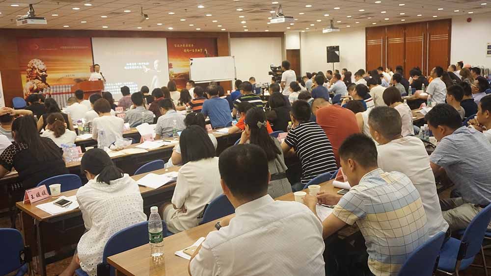是什么因素導致EMBA培訓學費居高不減